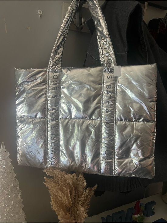 Bath & Body Works Handbags - Bath & Body Works Iridescent Silver Quilted Tote
